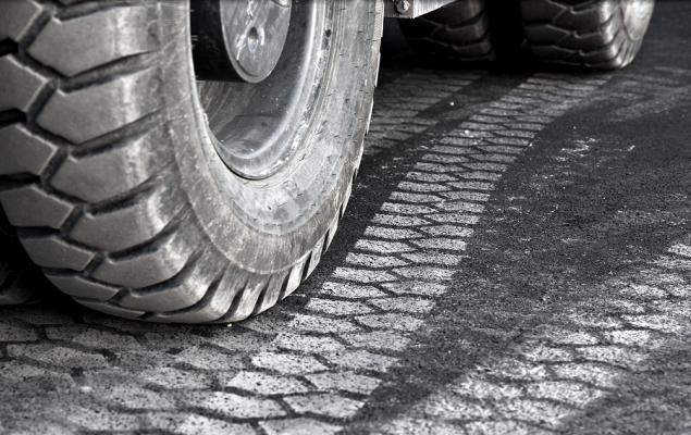 Goodyear (GT) Appears a Risky Bet for Short-Term Investors