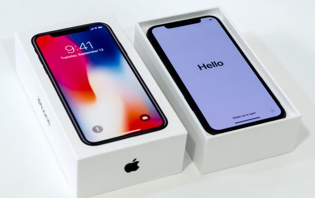 Apple Stock: New CEO, Foldable iPhone-Time to Buy the Dip?