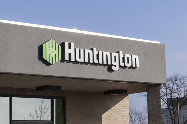 Huntington (HBAN) Q3 Earnings Beat Estimates on Revenue Growth