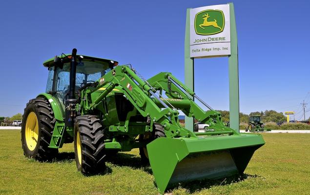 Deere (DE) Q1 Earnings Top Estimates, FY24 Guidance Lowered