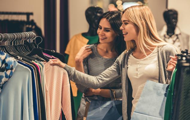 4 Apparel Stocks to Invest in Before the Holiday Season