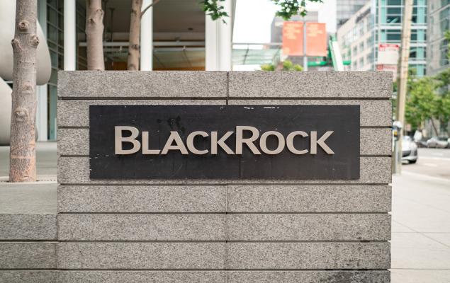 BlackRock’s (BLK) Outlook Lowered by Moody’s on Debt Concern